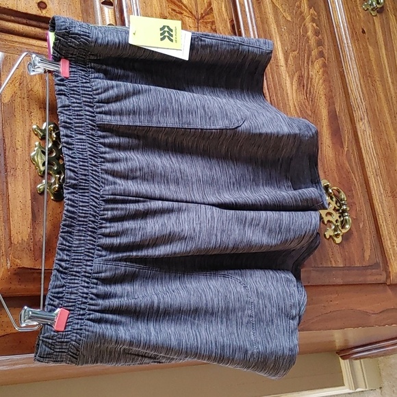NWT Men's Gray Heather 5" Mid-Rise. Soft Athletic Shorts XXL - Picture 1 of 5
